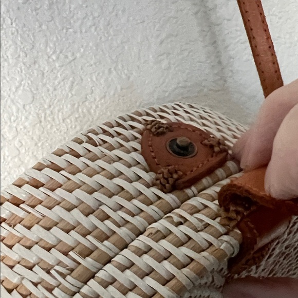 Naomi Savannah Round Woven Unicorn Crossbody Bag 25”arnd. the detail on unicorn😍 - Picture 5 of 8